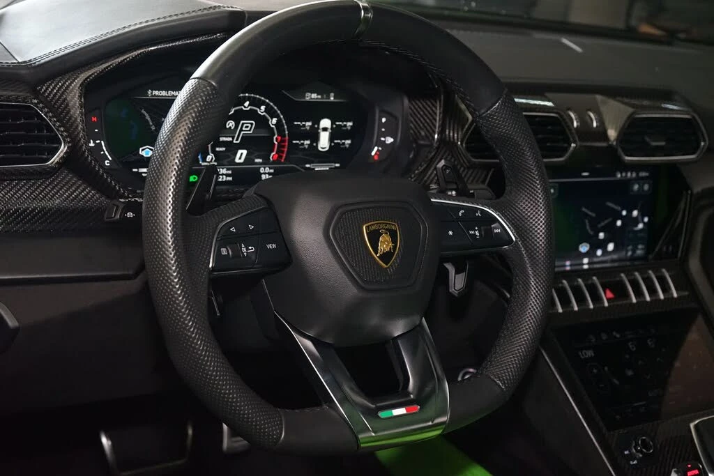 2022 Lamborghini Urus - Image 12 of 31