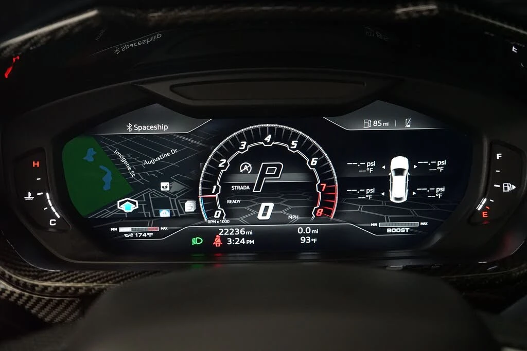 2022 Lamborghini Urus - Image 13 of 31