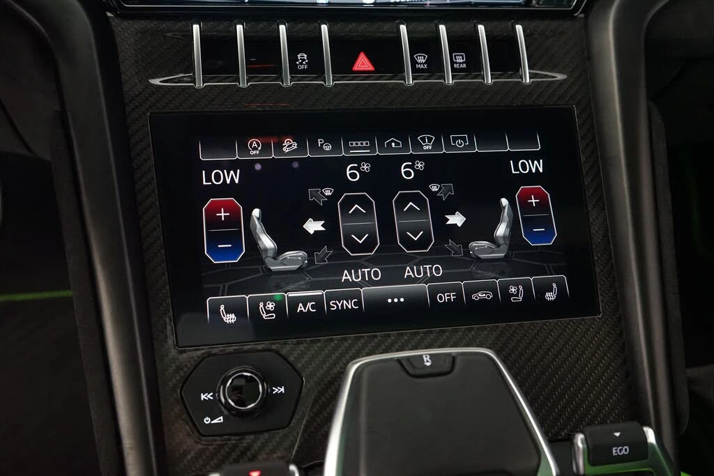 2022 Lamborghini Urus - Image 19 of 31