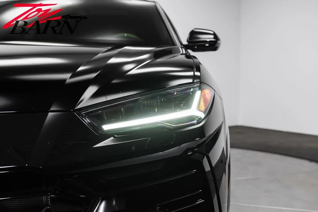 2022 Lamborghini Urus - Image 10 of 31