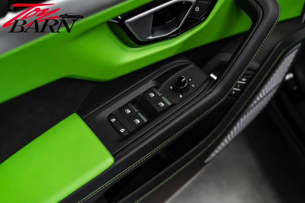 2022 Lamborghini Urus - Image 18 of 31