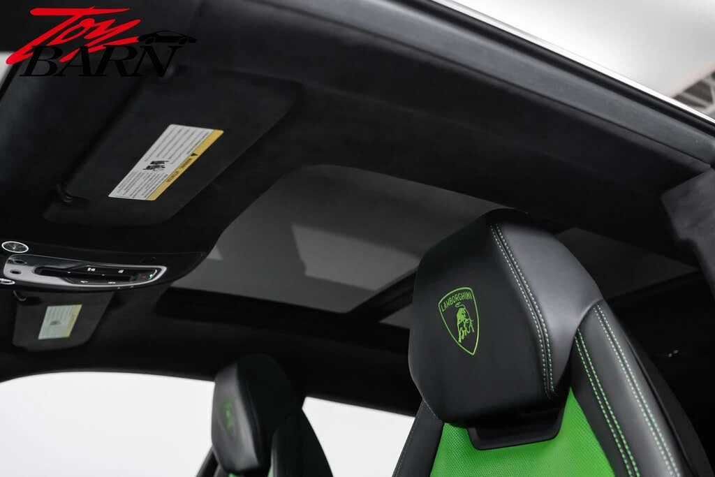 2022 Lamborghini Urus - Image 26 of 31