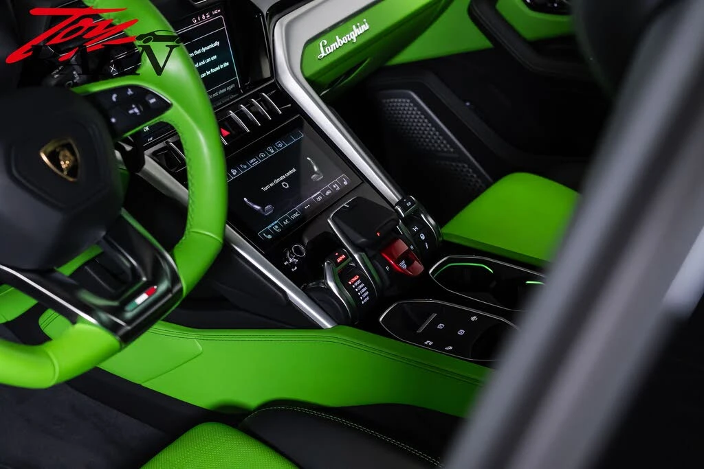 2022 Lamborghini Urus - Image 29 of 31