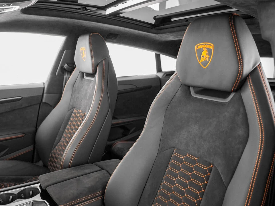 2022 Lamborghini Urus - Image 15 of 31