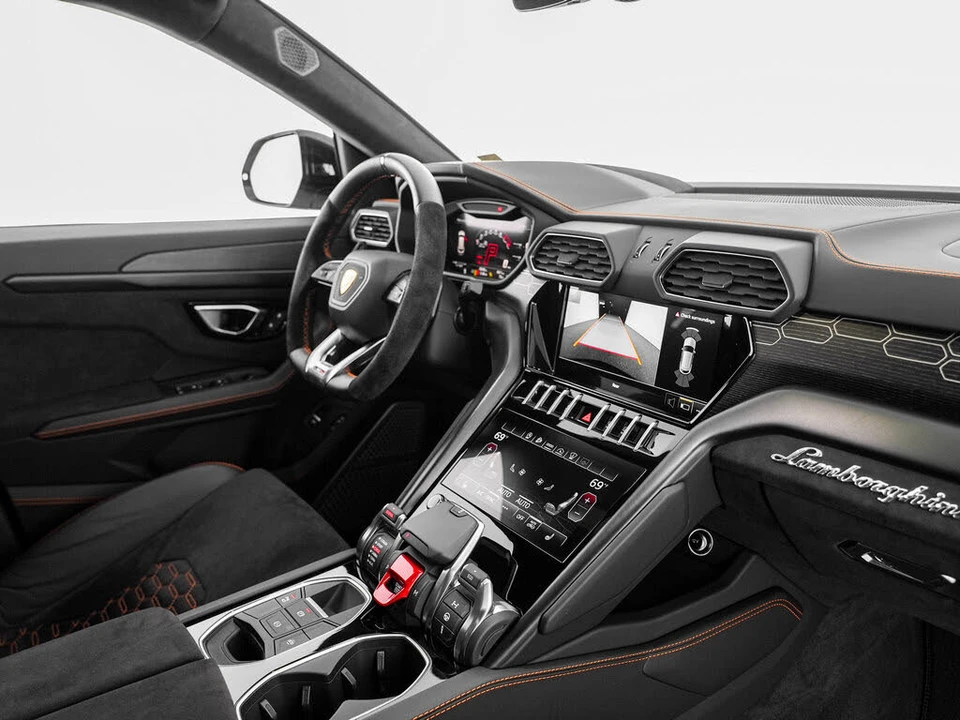 2022 Lamborghini Urus - Image 30 of 31