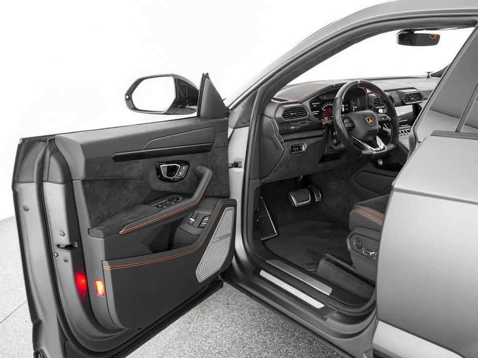2022 Lamborghini Urus - Image 10 of 31