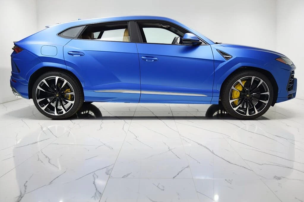 2022 Lamborghini Urus - Image 17 of 31