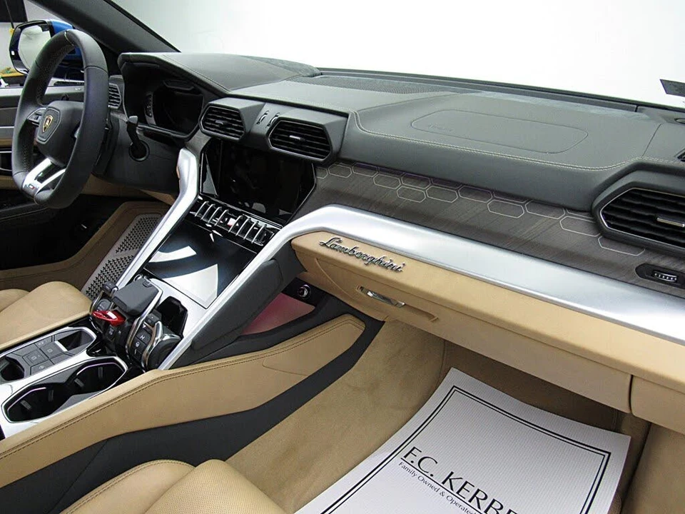 2022 Lamborghini Urus - Image 30 of 31