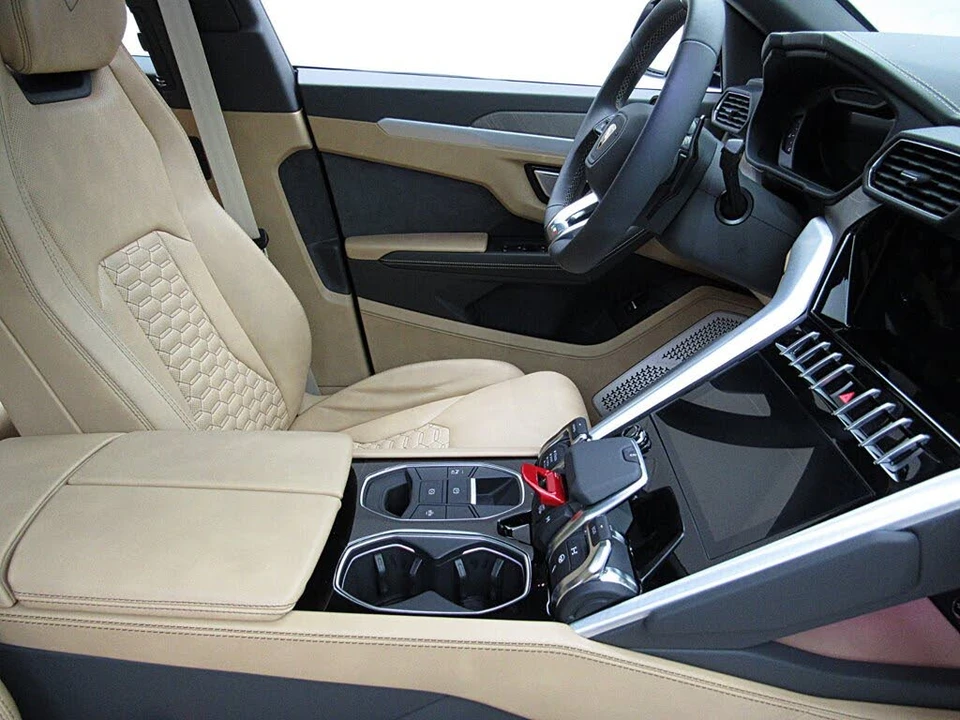 2022 Lamborghini Urus - Image 25 of 31