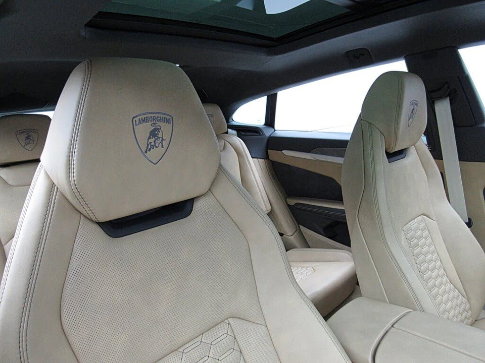 2022 Lamborghini Urus - Image 29 of 31