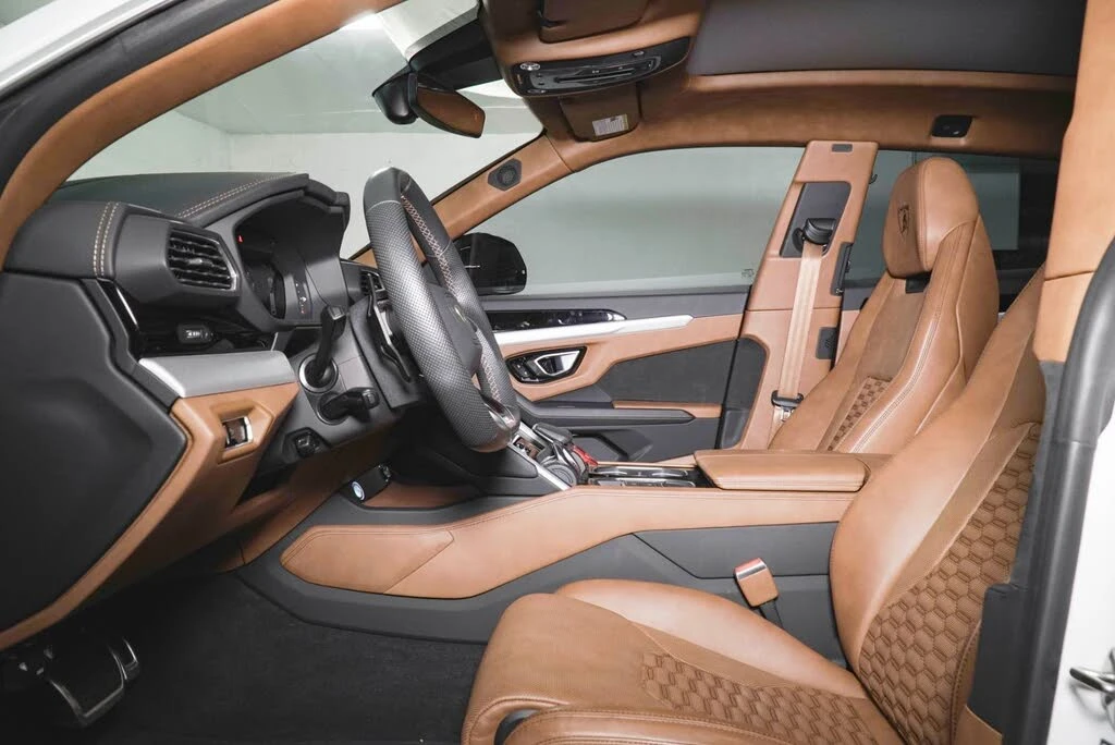 2022 Lamborghini Urus - Image 20 of 31