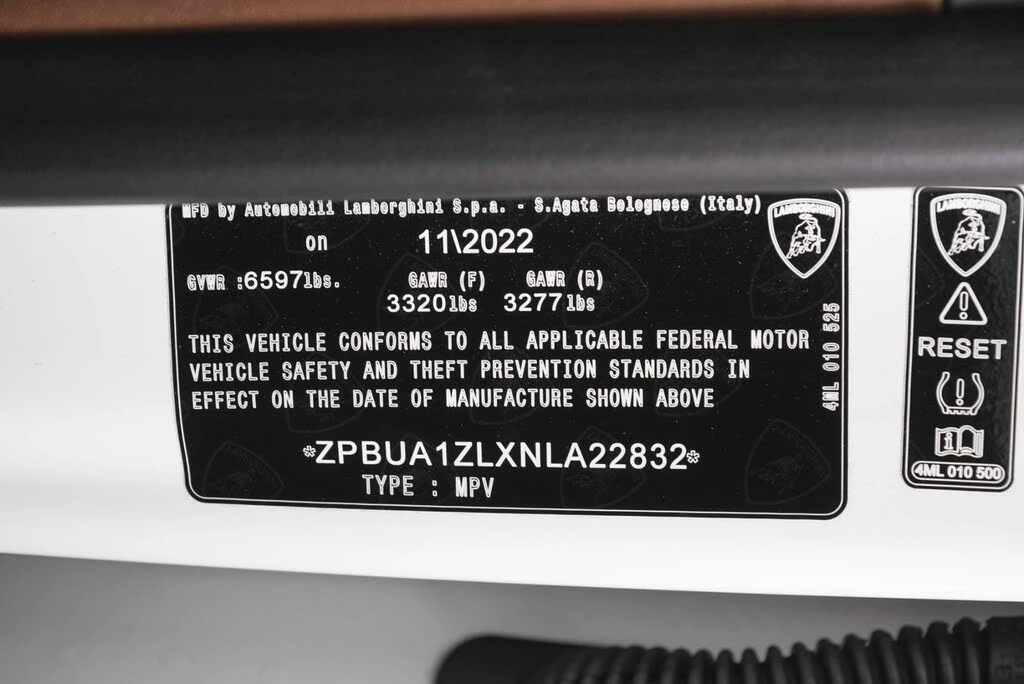 2022 Lamborghini Urus - Image 26 of 31