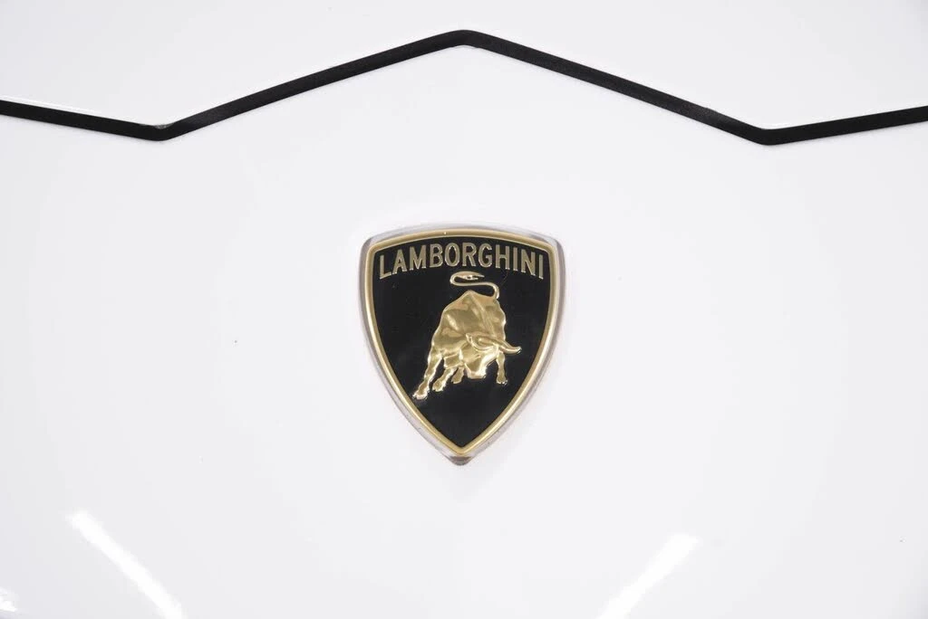 2022 Lamborghini Urus - Image 15 of 31