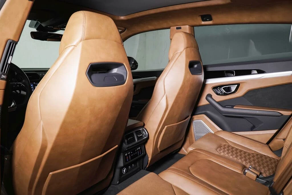 2022 Lamborghini Urus - Image 24 of 31