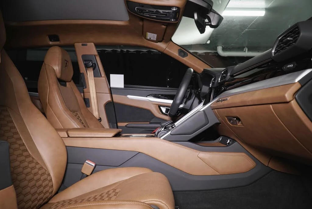 2022 Lamborghini Urus - Image 12 of 31