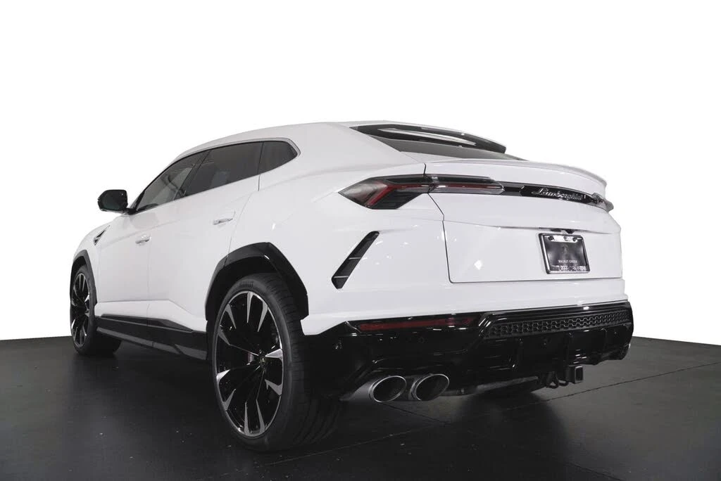 2022 Lamborghini Urus - Image 8 of 31