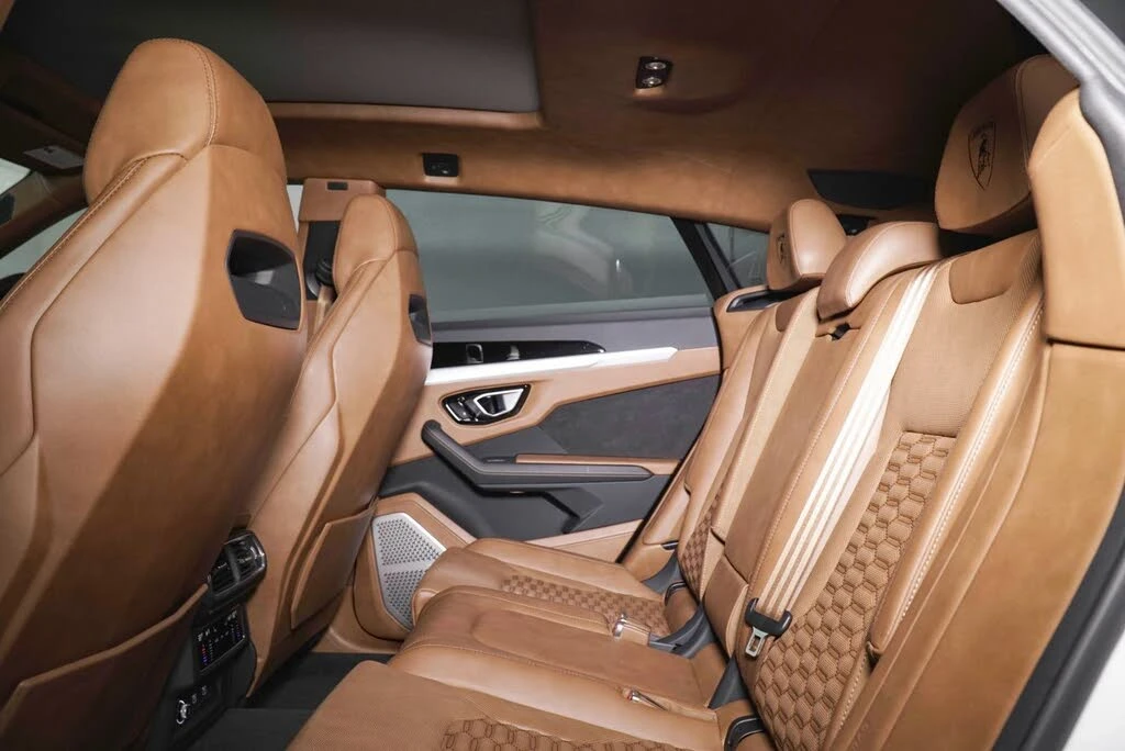 2022 Lamborghini Urus - Image 25 of 31