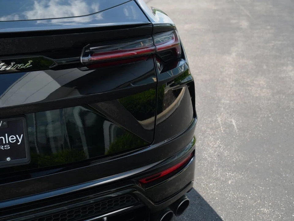 2022 Lamborghini Urus - Image 19 of 31