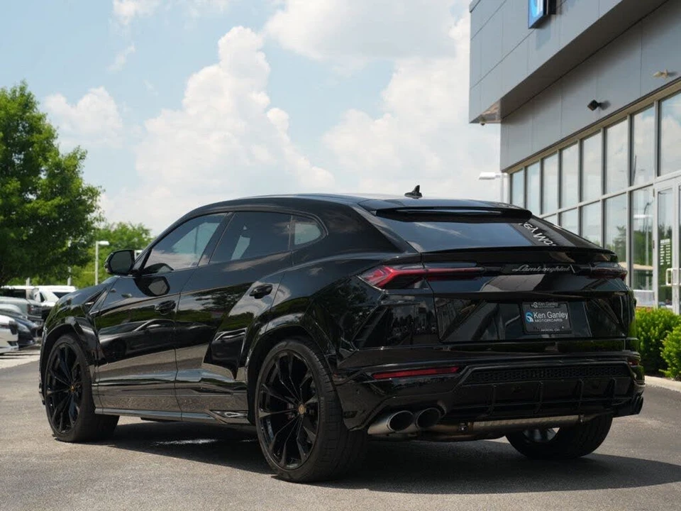 2022 Lamborghini Urus - Image 13 of 31