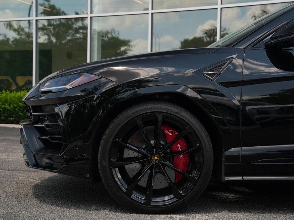 2022 Lamborghini Urus - Image 9 of 31