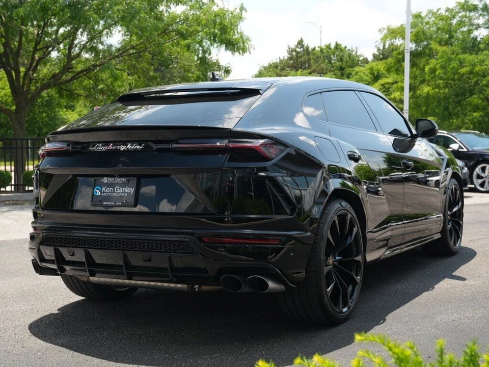 2022 Lamborghini Urus - Image 21 of 31