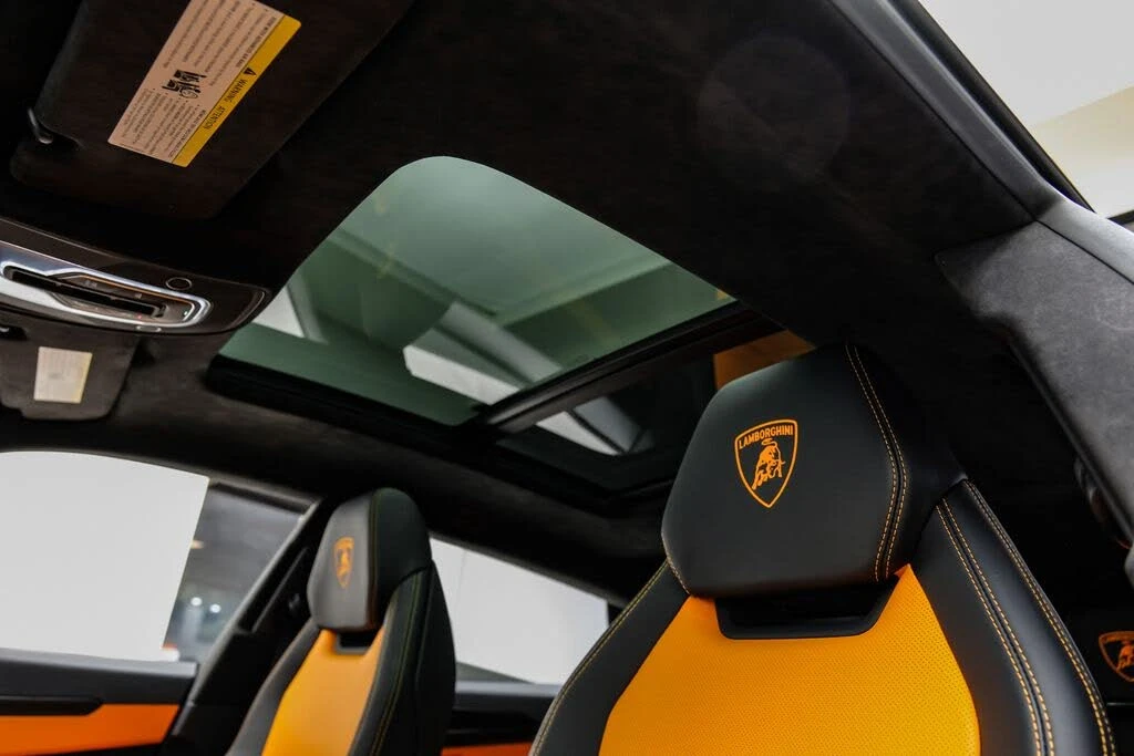 2022 Lamborghini Urus - Image 22 of 31