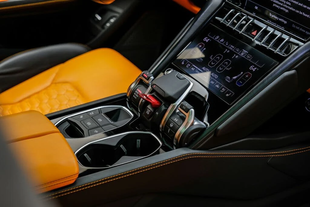 2022 Lamborghini Urus - Image 23 of 31