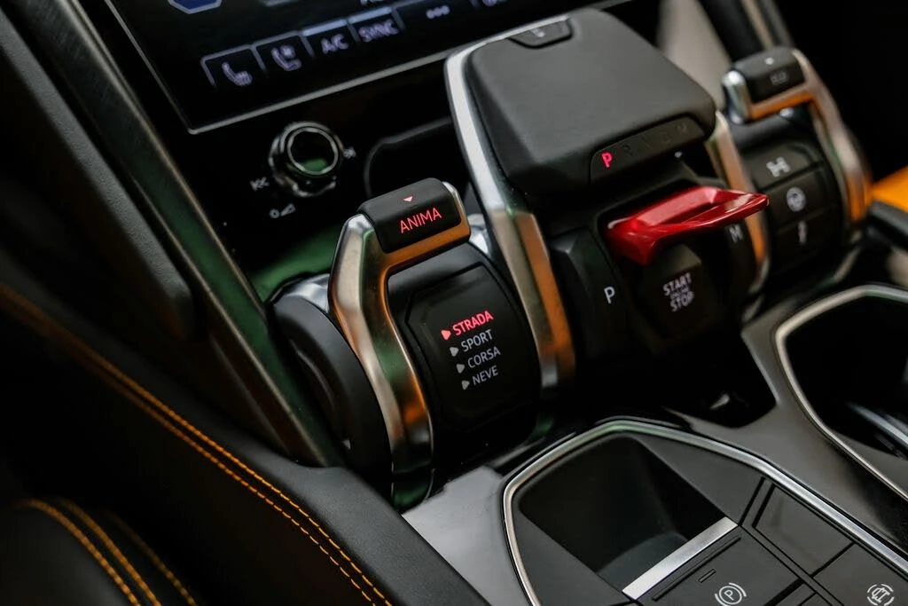 2022 Lamborghini Urus - Image 27 of 31