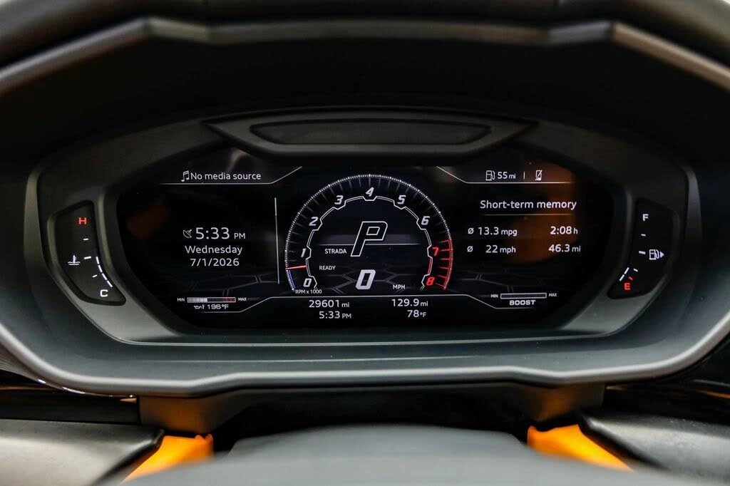 2022 Lamborghini Urus - Image 18 of 31