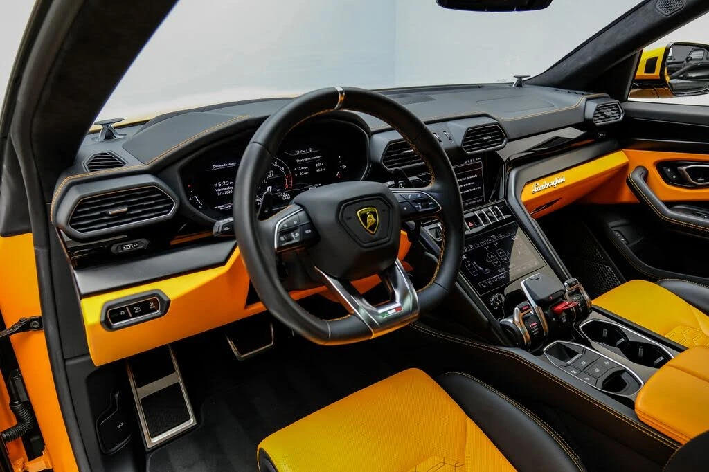 2022 Lamborghini Urus - Image 7 of 31