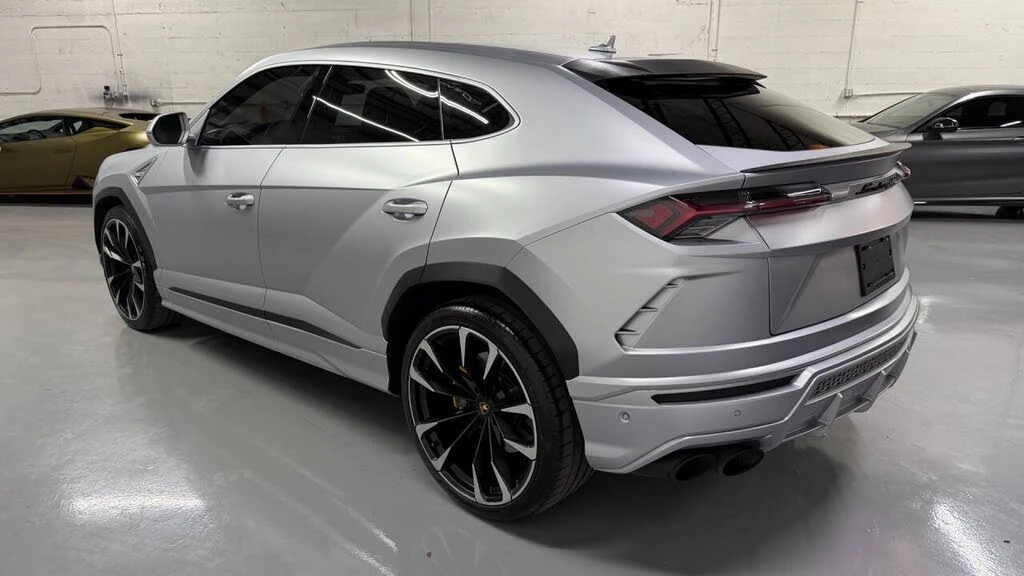 2022 Lamborghini Urus - Image 19 of 31