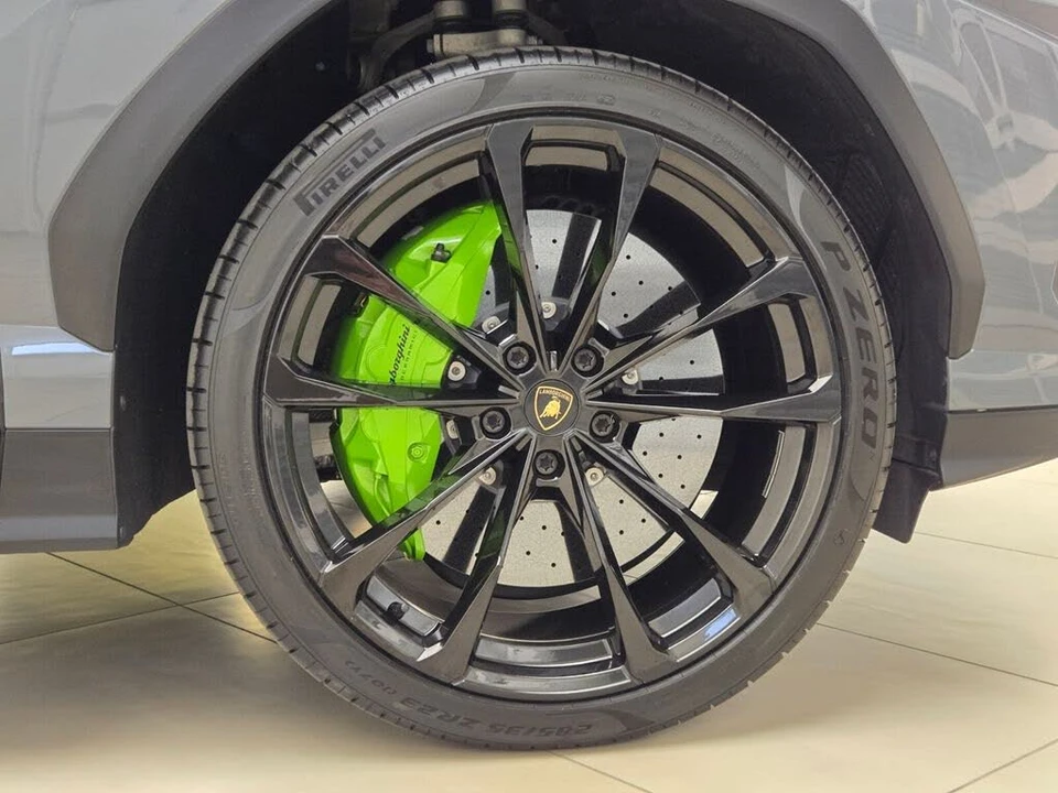 2022 Lamborghini Urus - Image 7 of 31
