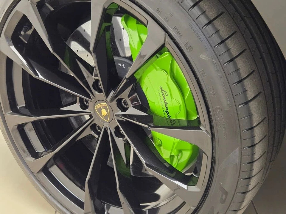 2022 Lamborghini Urus - Image 15 of 31