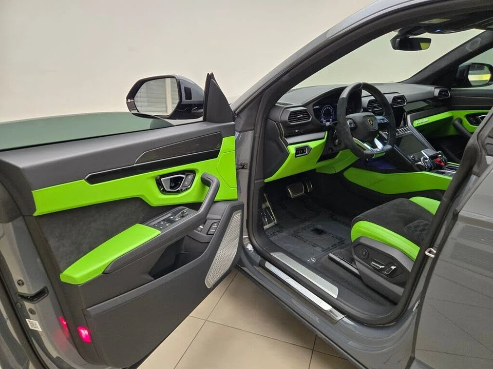 2022 Lamborghini Urus - Image 16 of 31