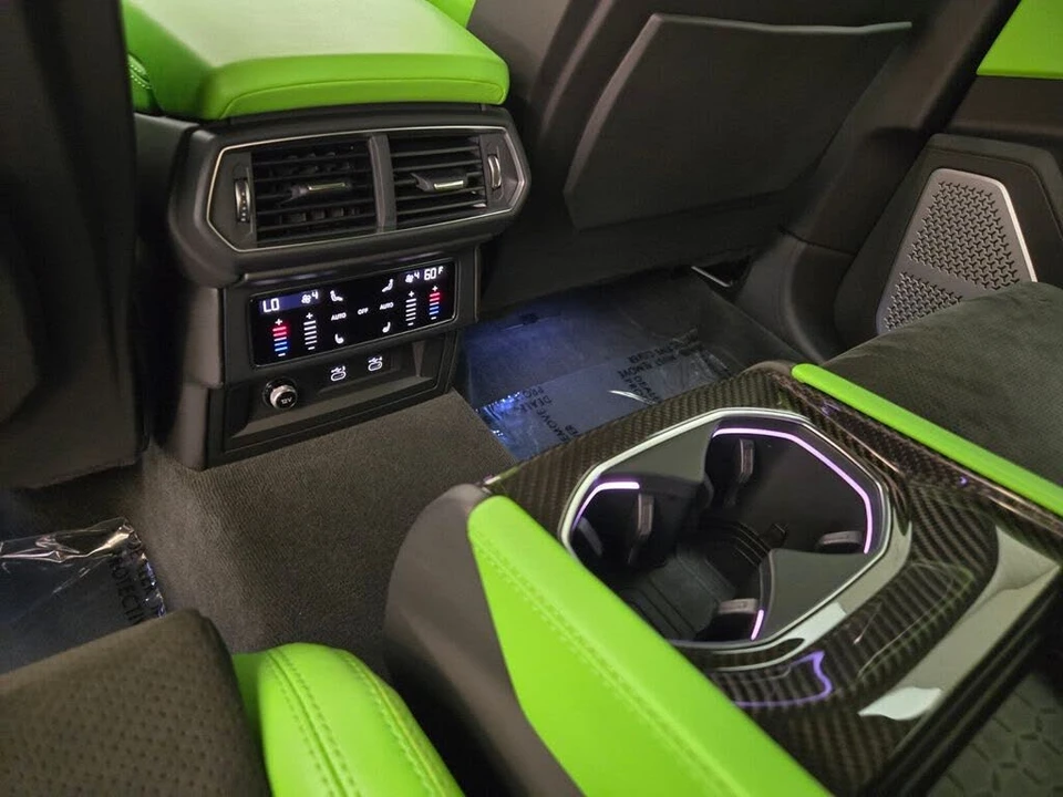 2022 Lamborghini Urus - Image 22 of 31