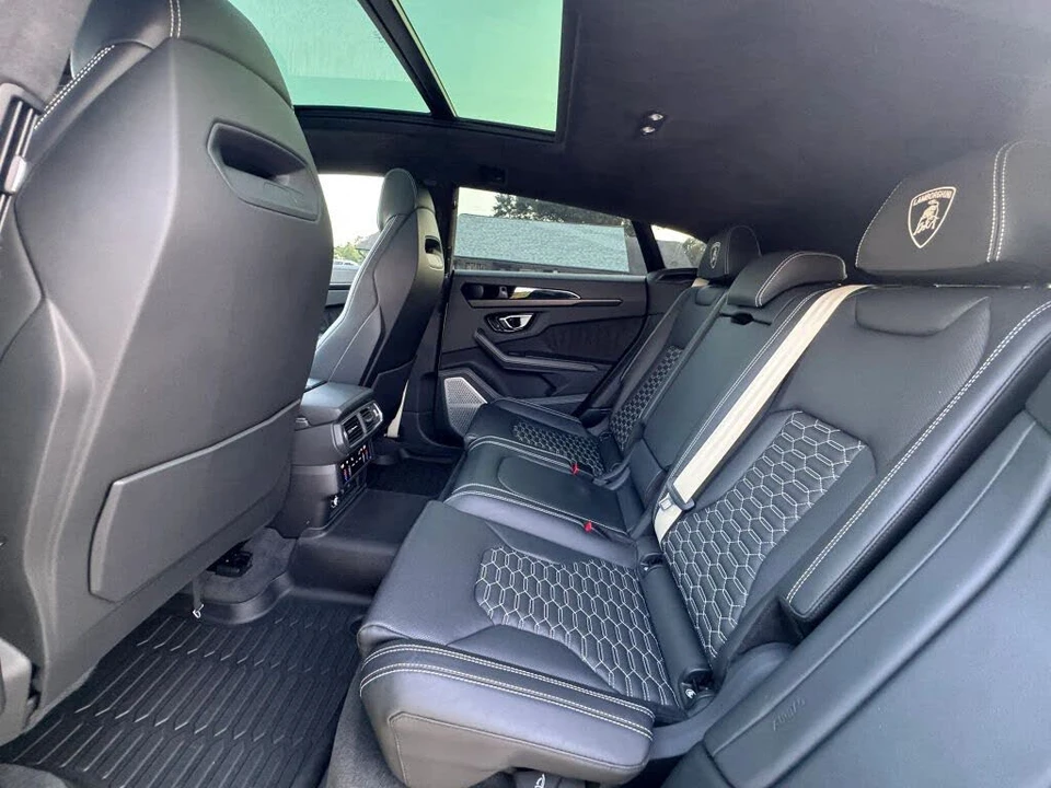 2022 Lamborghini Urus - Image 29 of 31