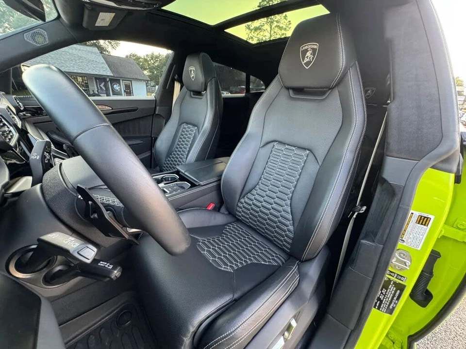 2022 Lamborghini Urus - Image 25 of 31