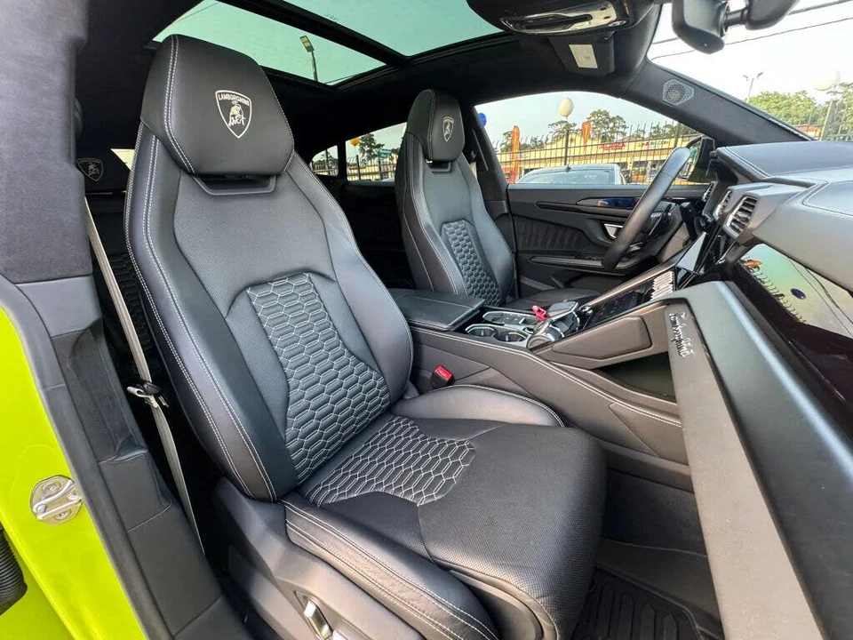 2022 Lamborghini Urus - Image 26 of 31