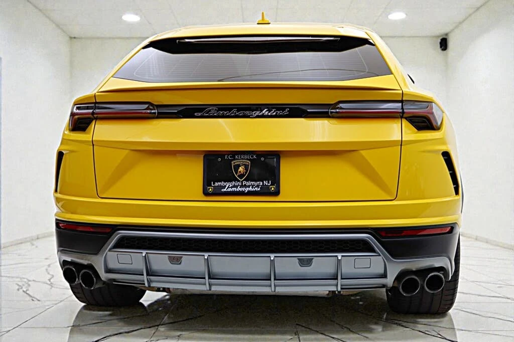 2022 Lamborghini Urus - Image 9 of 31