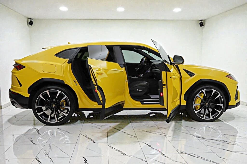 2022 Lamborghini Urus - Image 19 of 31