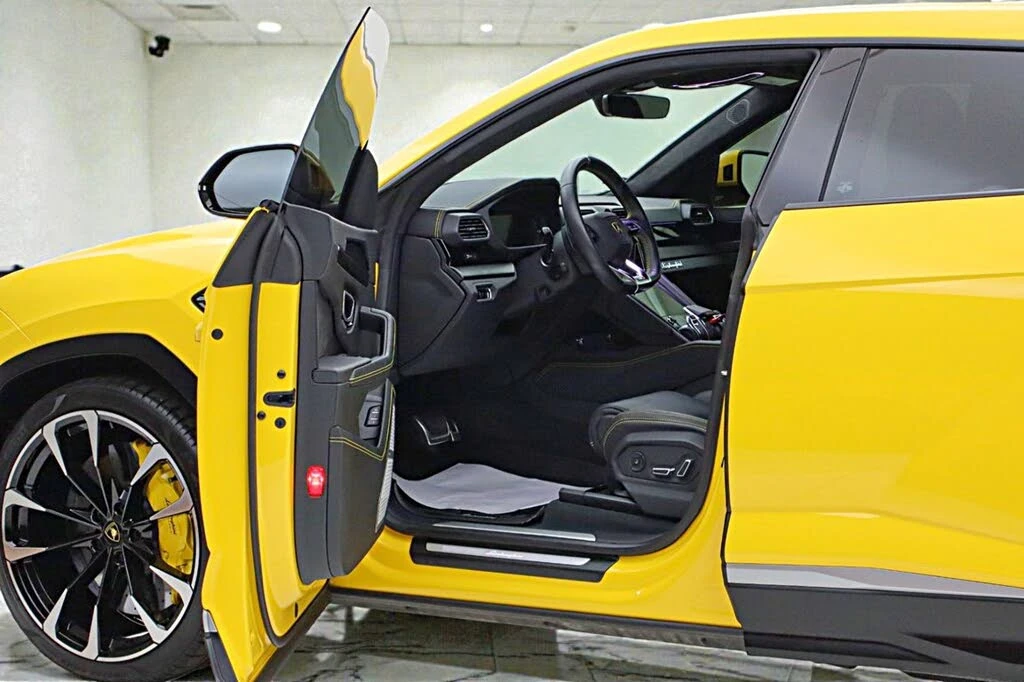 2022 Lamborghini Urus - Image 6 of 31