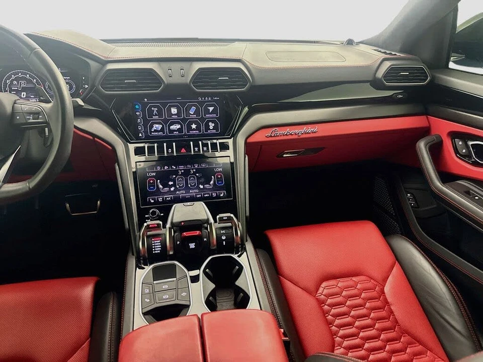 2022 Lamborghini Urus - Image 25 of 31