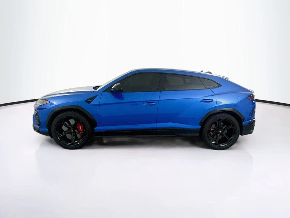 2022 Lamborghini Urus - Image 8 of 31