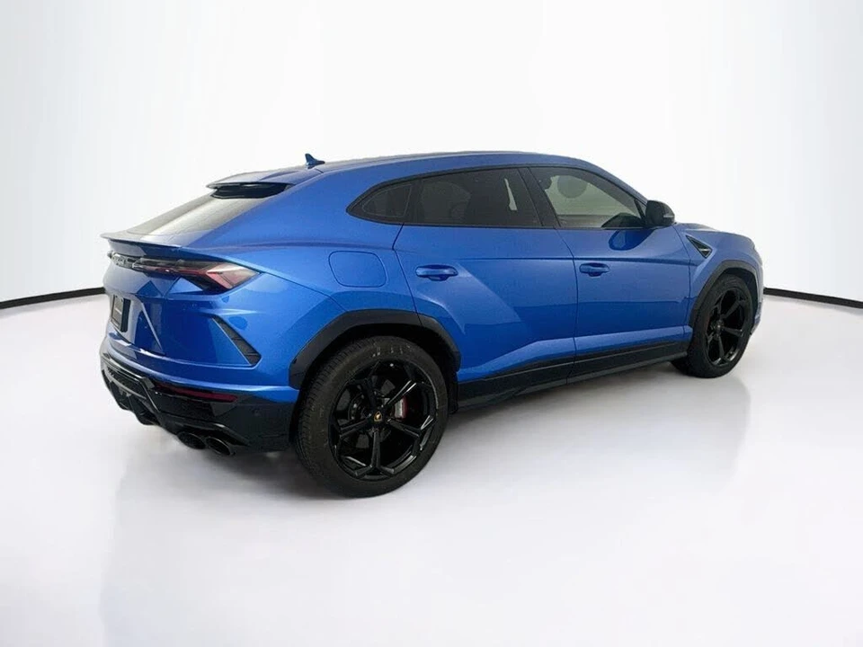 2022 Lamborghini Urus - Image 5 of 31