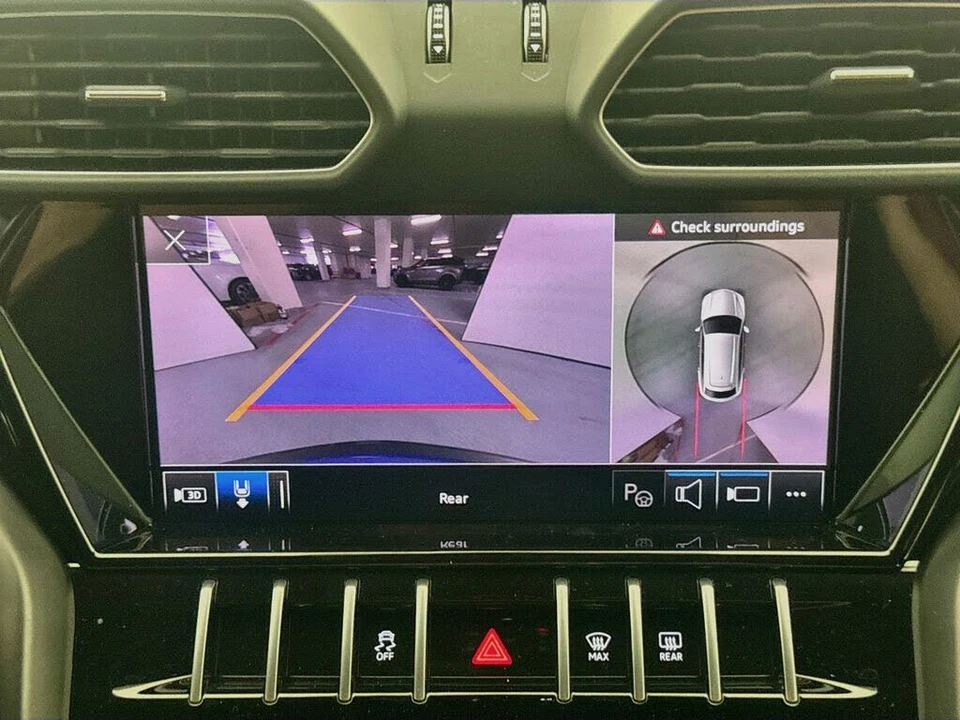 2022 Lamborghini Urus - Image 14 of 31