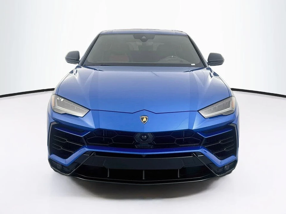 2022 Lamborghini Urus - Image 2 of 31