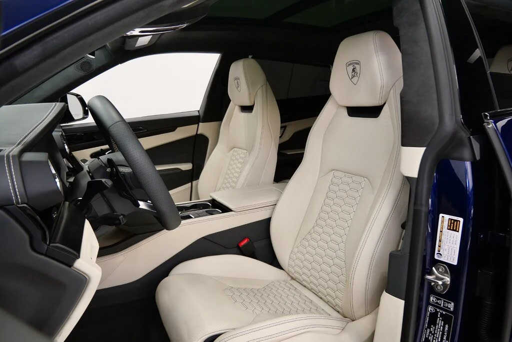2022 Lamborghini Urus - Image 23 of 31