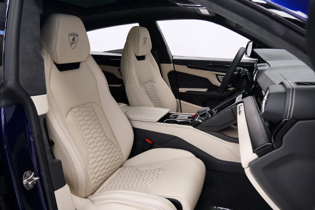 2022 Lamborghini Urus - Image 24 of 31