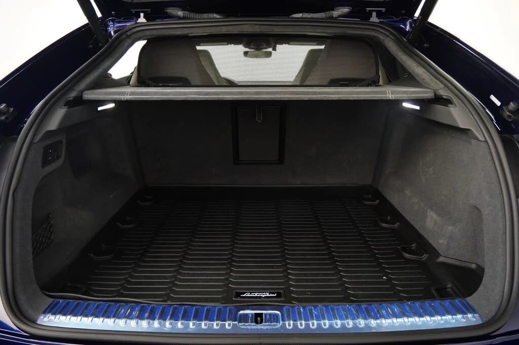 2022 Lamborghini Urus - Image 18 of 31