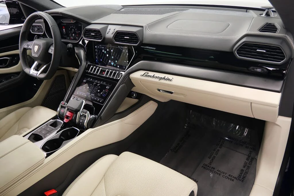 2022 Lamborghini Urus - Image 14 of 31